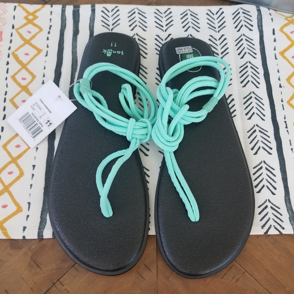 Sanuk Shoes - 🆕️ Yoga Sanuk Sandals